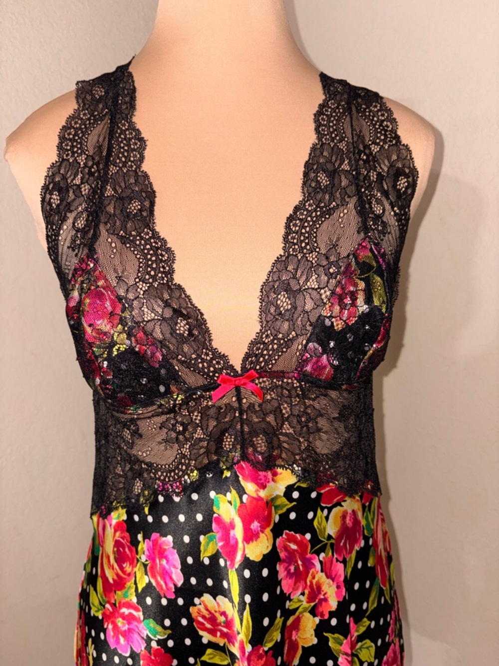 Victoria's Secret Black Satin Floral Lace Chemise with Pink Bow - Picture 2 of 4